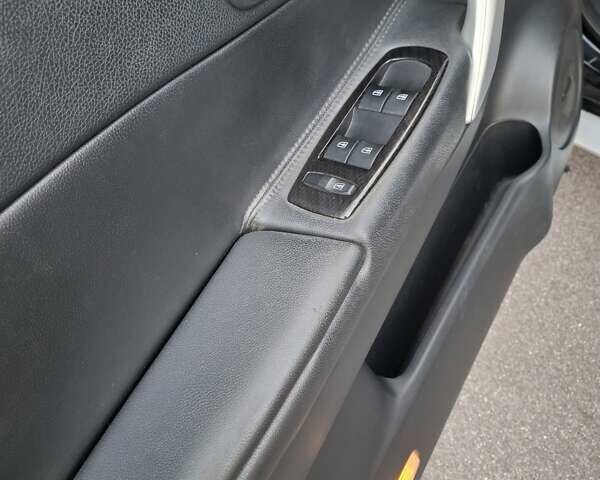 Чорний Рено Колеос, об'ємом двигуна 2 л та пробігом 220 тис. км за 9950 $, фото 24 на Automoto.ua