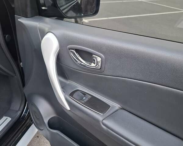 Чорний Рено Колеос, об'ємом двигуна 2 л та пробігом 220 тис. км за 9950 $, фото 16 на Automoto.ua