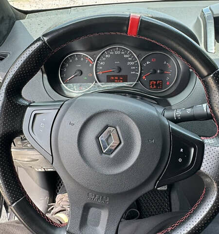 Черный Рено Колеос, объемом двигателя 2.5 л и пробегом 236 тыс. км за 9200 $, фото 8 на Automoto.ua
