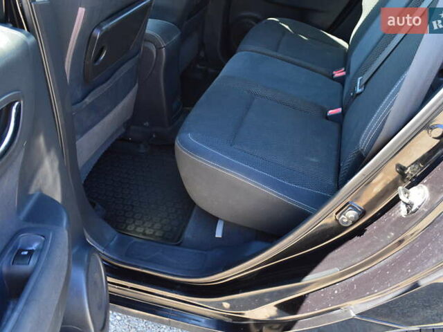 Черный Рено Колеос, объемом двигателя 2.49 л и пробегом 95 тыс. км за 8999 $, фото 10 на Automoto.ua