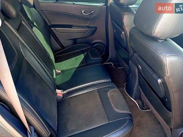 Черный Рено Колеос, объемом двигателя 2.5 л и пробегом 230 тыс. км за 7500 $, фото 11 на Automoto.ua