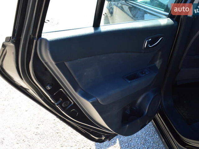 Черный Рено Колеос, объемом двигателя 2.49 л и пробегом 95 тыс. км за 8999 $, фото 8 на Automoto.ua