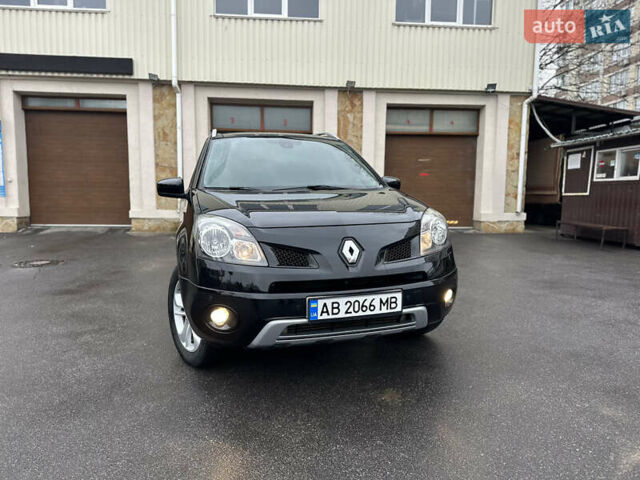 Черный Рено Колеос, объемом двигателя 2 л и пробегом 171 тыс. км за 11400 $, фото 5 на Automoto.ua