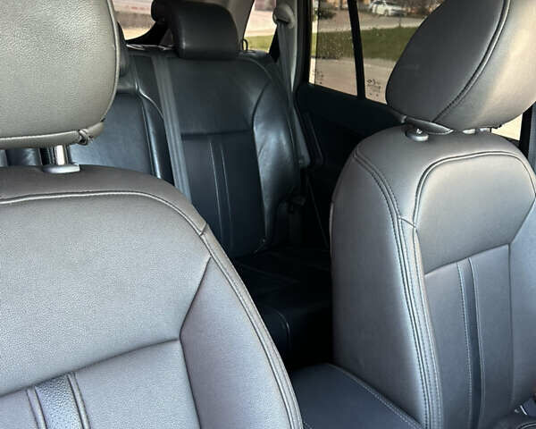 Черный Рено Колеос, объемом двигателя 2.49 л и пробегом 230 тыс. км за 9777 $, фото 7 на Automoto.ua