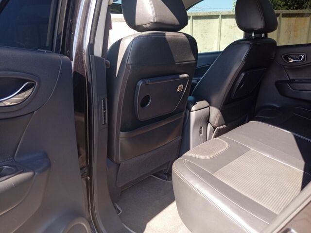 Черный Рено Колеос, объемом двигателя 2.5 л и пробегом 235 тыс. км за 7400 $, фото 3 на Automoto.ua