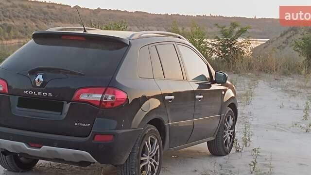 Черный Рено Колеос, объемом двигателя 2 л и пробегом 305 тыс. км за 9600 $, фото 15 на Automoto.ua