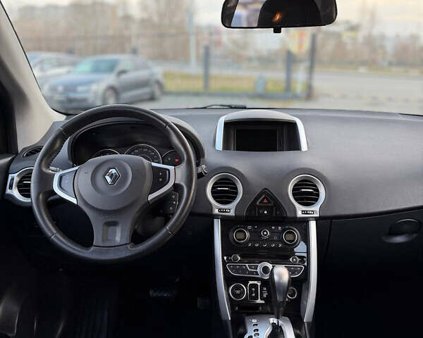 Черный Рено Колеос, объемом двигателя 2 л и пробегом 239 тыс. км за 11350 $, фото 7 на Automoto.ua