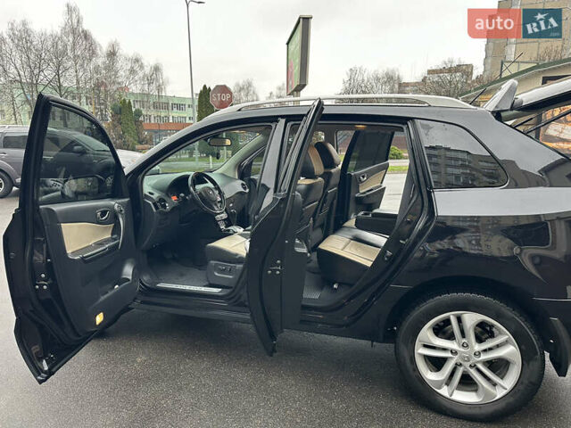 Черный Рено Колеос, объемом двигателя 2 л и пробегом 171 тыс. км за 11400 $, фото 62 на Automoto.ua