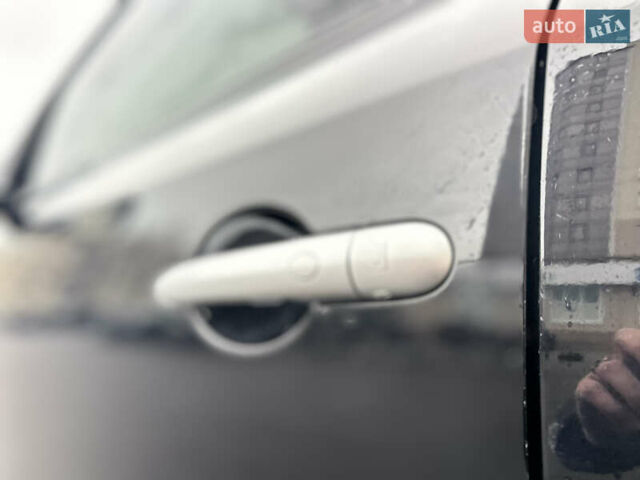 Черный Рено Колеос, объемом двигателя 2 л и пробегом 171 тыс. км за 11400 $, фото 30 на Automoto.ua