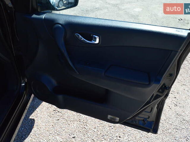 Черный Рено Колеос, объемом двигателя 2.49 л и пробегом 95 тыс. км за 8999 $, фото 15 на Automoto.ua