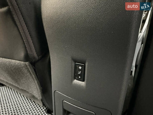 Черный Рено Колеос, объемом двигателя 2 л и пробегом 171 тыс. км за 11400 $, фото 49 на Automoto.ua