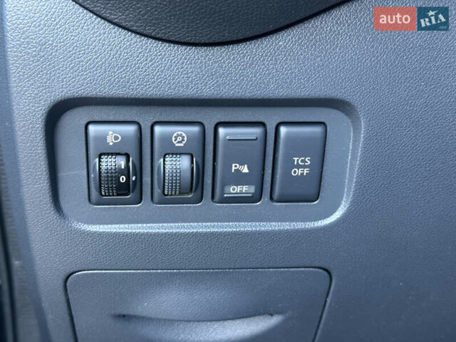 Черный Рено Колеос, объемом двигателя 2.45 л и пробегом 188 тыс. км за 12000 $, фото 65 на Automoto.ua