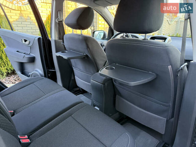 Черный Рено Колеос, объемом двигателя 2.45 л и пробегом 188 тыс. км за 12000 $, фото 84 на Automoto.ua