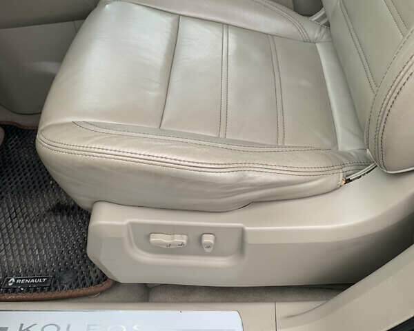 Черный Рено Колеос, объемом двигателя 2 л и пробегом 288 тыс. км за 11800 $, фото 22 на Automoto.ua