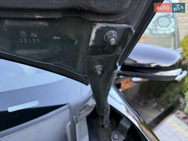 Черный Рено Колеос, объемом двигателя 2.45 л и пробегом 188 тыс. км за 12000 $, фото 100 на Automoto.ua