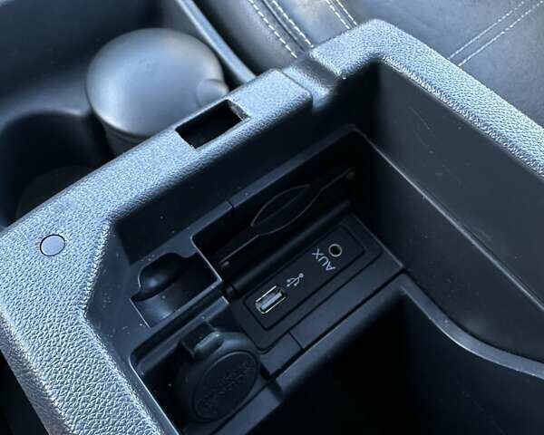 Черный Рено Колеос, объемом двигателя 2 л и пробегом 240 тыс. км за 13900 $, фото 46 на Automoto.ua