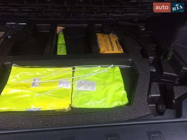 Черный Рено Колеос, объемом двигателя 2 л и пробегом 180 тыс. км за 12350 $, фото 7 на Automoto.ua