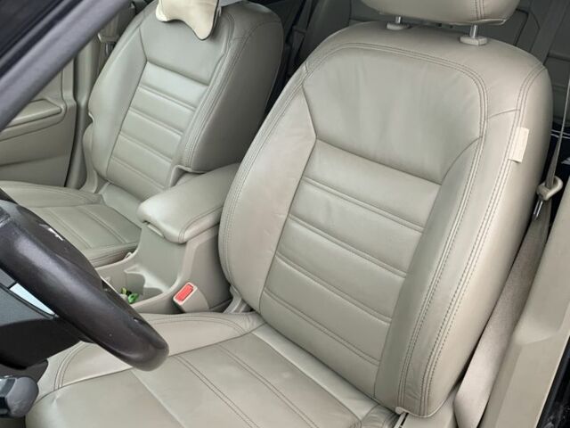 Черный Рено Колеос, объемом двигателя 2 л и пробегом 288 тыс. км за 11800 $, фото 7 на Automoto.ua