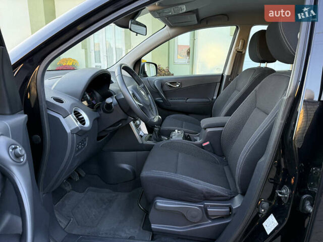 Черный Рено Колеос, объемом двигателя 2.45 л и пробегом 188 тыс. км за 12000 $, фото 52 на Automoto.ua