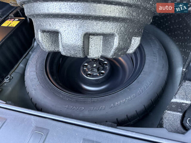 Черный Рено Колеос, объемом двигателя 2.45 л и пробегом 188 тыс. км за 12000 $, фото 97 на Automoto.ua