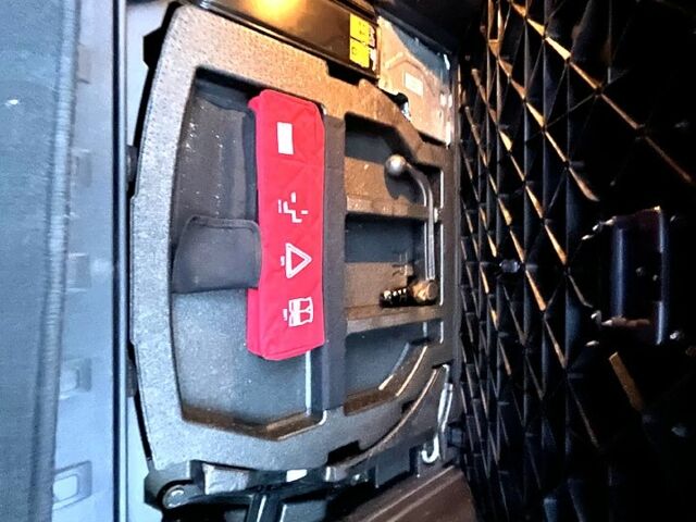 Чорний Рено Колеос, об'ємом двигуна 2 л та пробігом 287 тис. км за 11000 $, фото 11 на Automoto.ua