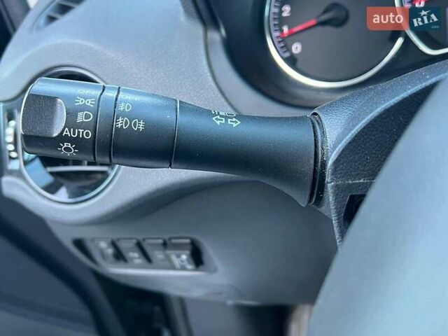 Чорний Рено Колеос, об'ємом двигуна 2.5 л та пробігом 222 тис. км за 10290 $, фото 26 на Automoto.ua