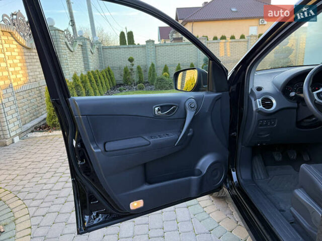 Черный Рено Колеос, объемом двигателя 2.45 л и пробегом 188 тыс. км за 12000 $, фото 49 на Automoto.ua