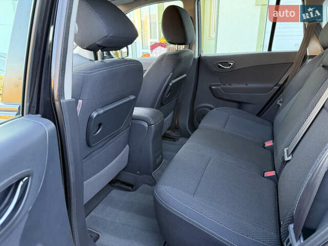 Черный Рено Колеос, объемом двигателя 2.45 л и пробегом 188 тыс. км за 12000 $, фото 89 на Automoto.ua