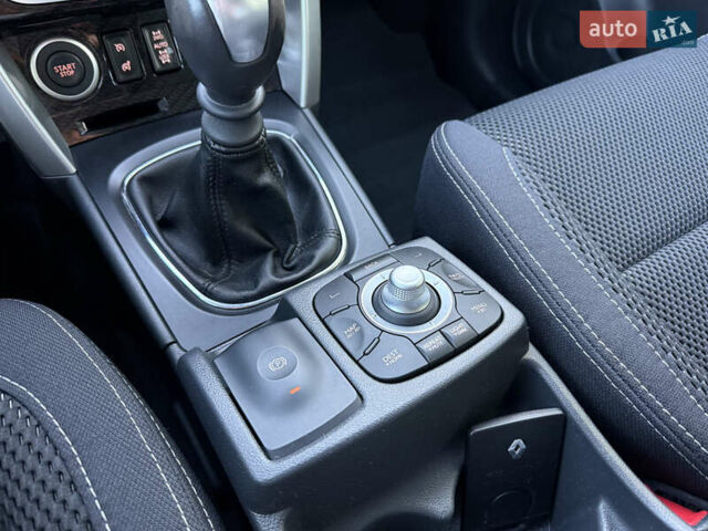 Черный Рено Колеос, объемом двигателя 2.45 л и пробегом 188 тыс. км за 12000 $, фото 69 на Automoto.ua