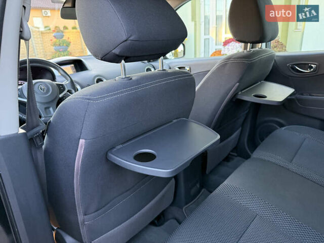 Черный Рено Колеос, объемом двигателя 2.45 л и пробегом 188 тыс. км за 12000 $, фото 90 на Automoto.ua