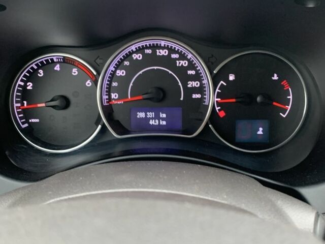 Черный Рено Колеос, объемом двигателя 2 л и пробегом 288 тыс. км за 11800 $, фото 10 на Automoto.ua