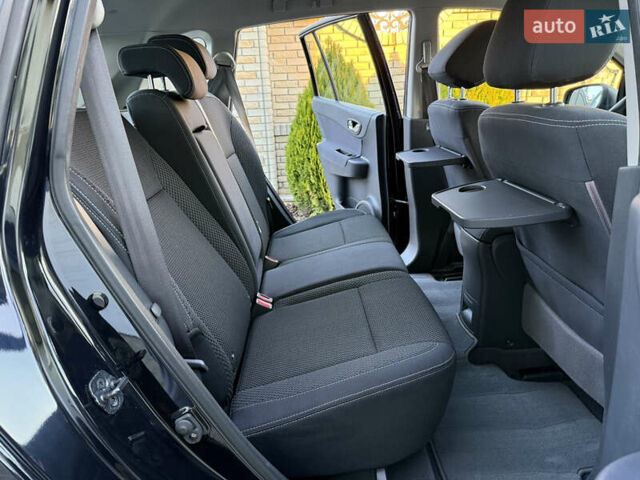 Черный Рено Колеос, объемом двигателя 2.45 л и пробегом 188 тыс. км за 12000 $, фото 82 на Automoto.ua