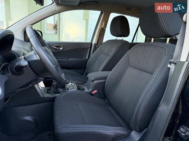 Черный Рено Колеос, объемом двигателя 2.45 л и пробегом 188 тыс. км за 12000 $, фото 53 на Automoto.ua