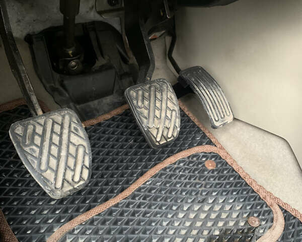 Черный Рено Колеос, объемом двигателя 2 л и пробегом 288 тыс. км за 11800 $, фото 17 на Automoto.ua