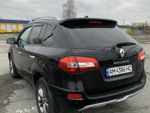 Черный Рено Колеос, объемом двигателя 2 л и пробегом 288 тыс. км за 11800 $, фото 2 на Automoto.ua