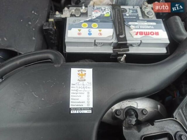 Черный Рено Колеос, объемом двигателя 2 л и пробегом 180 тыс. км за 12350 $, фото 32 на Automoto.ua