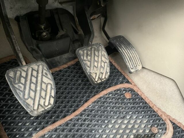 Черный Рено Колеос, объемом двигателя 2 л и пробегом 288 тыс. км за 11800 $, фото 12 на Automoto.ua