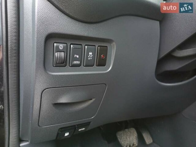 Черный Рено Колеос, объемом двигателя 2 л и пробегом 180 тыс. км за 12350 $, фото 17 на Automoto.ua