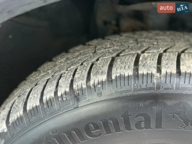 Черный Рено Колеос, объемом двигателя 2.45 л и пробегом 188 тыс. км за 12000 $, фото 46 на Automoto.ua