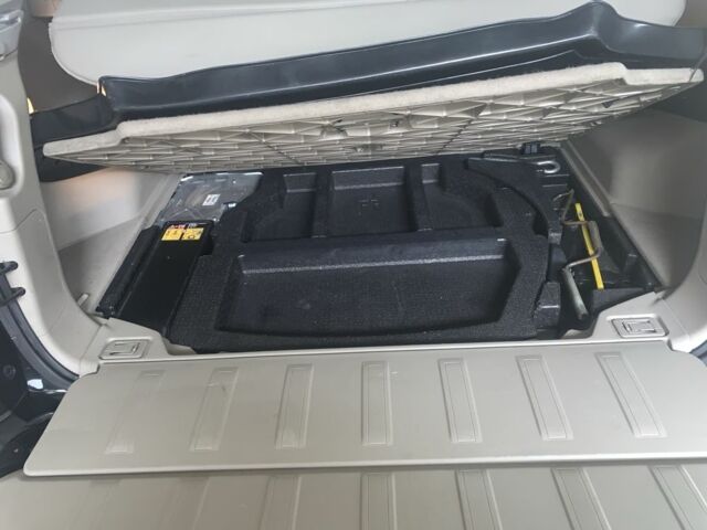 Черный Рено Колеос, объемом двигателя 2 л и пробегом 288 тыс. км за 11800 $, фото 17 на Automoto.ua