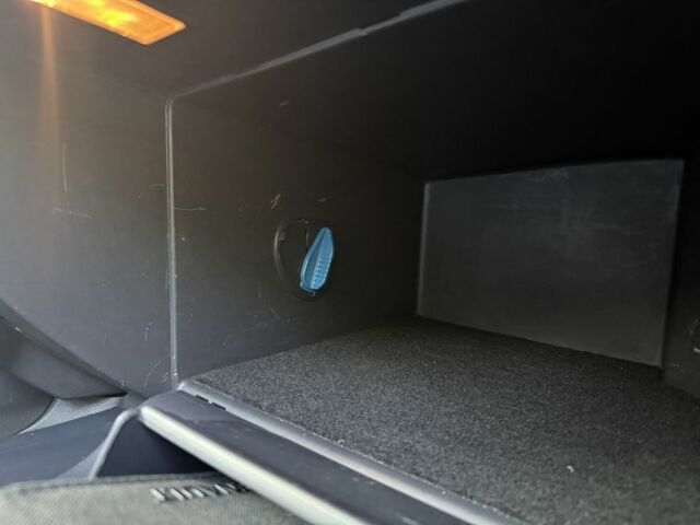 Чорний Рено Колеос, об'ємом двигуна 2 л та пробігом 247 тис. км за 11400 $, фото 17 на Automoto.ua