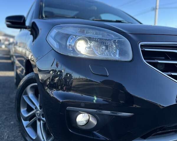 Черный Рено Колеос, объемом двигателя 2 л и пробегом 240 тыс. км за 13900 $, фото 1 на Automoto.ua