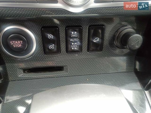 Чорний Рено Колеос, об'ємом двигуна 2 л та пробігом 178 тис. км за 12350 $, фото 37 на Automoto.ua