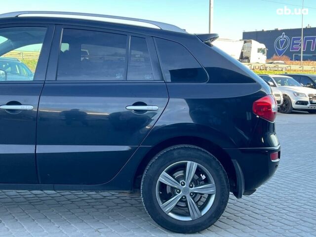 Чорний Рено Колеос, об'ємом двигуна 2.5 л та пробігом 222 тис. км за 10290 $, фото 4 на Automoto.ua