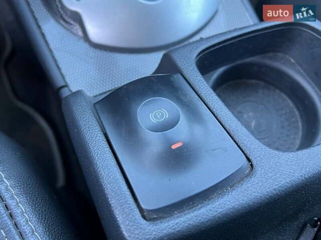 Чорний Рено Колеос, об'ємом двигуна 2.5 л та пробігом 222 тис. км за 10290 $, фото 33 на Automoto.ua
