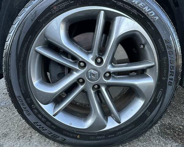 Черный Рено Колеос, объемом двигателя 2 л и пробегом 240 тыс. км за 13900 $, фото 7 на Automoto.ua