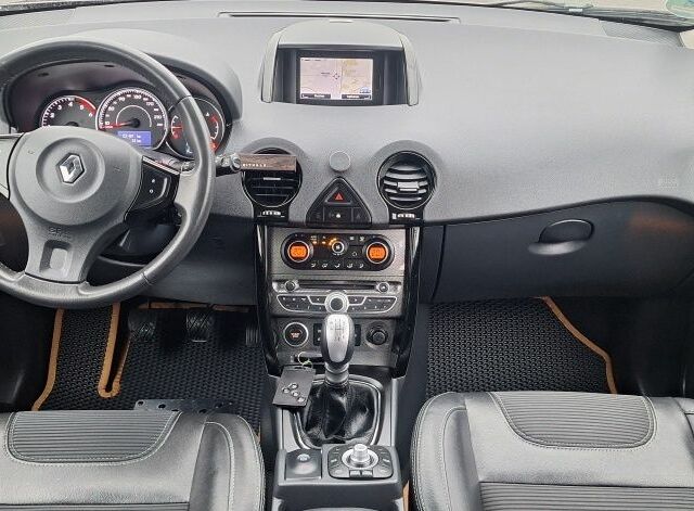 Черный Рено Колеос, объемом двигателя 2 л и пробегом 157 тыс. км за 13300 $, фото 12 на Automoto.ua