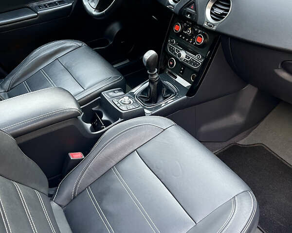 Чорний Рено Колеос, об'ємом двигуна 2 л та пробігом 230 тис. км за 12550 $, фото 18 на Automoto.ua