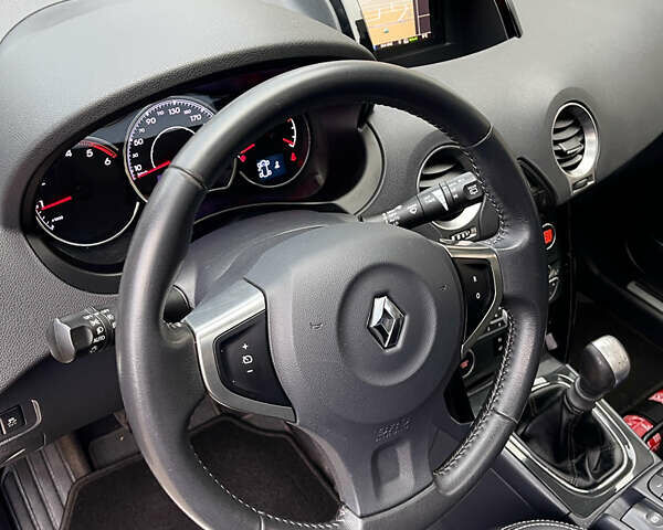 Чорний Рено Колеос, об'ємом двигуна 2 л та пробігом 230 тис. км за 12550 $, фото 19 на Automoto.ua