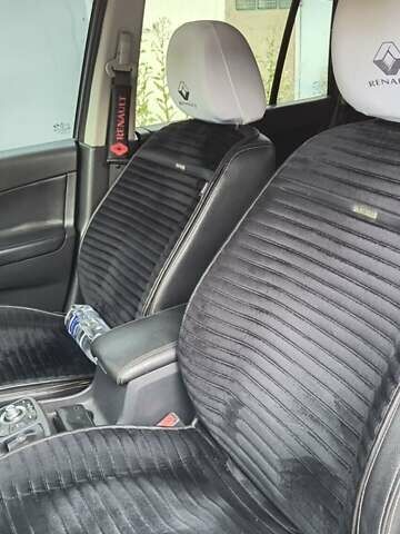 Черный Рено Колеос, объемом двигателя 2 л и пробегом 174 тыс. км за 13299 $, фото 19 на Automoto.ua